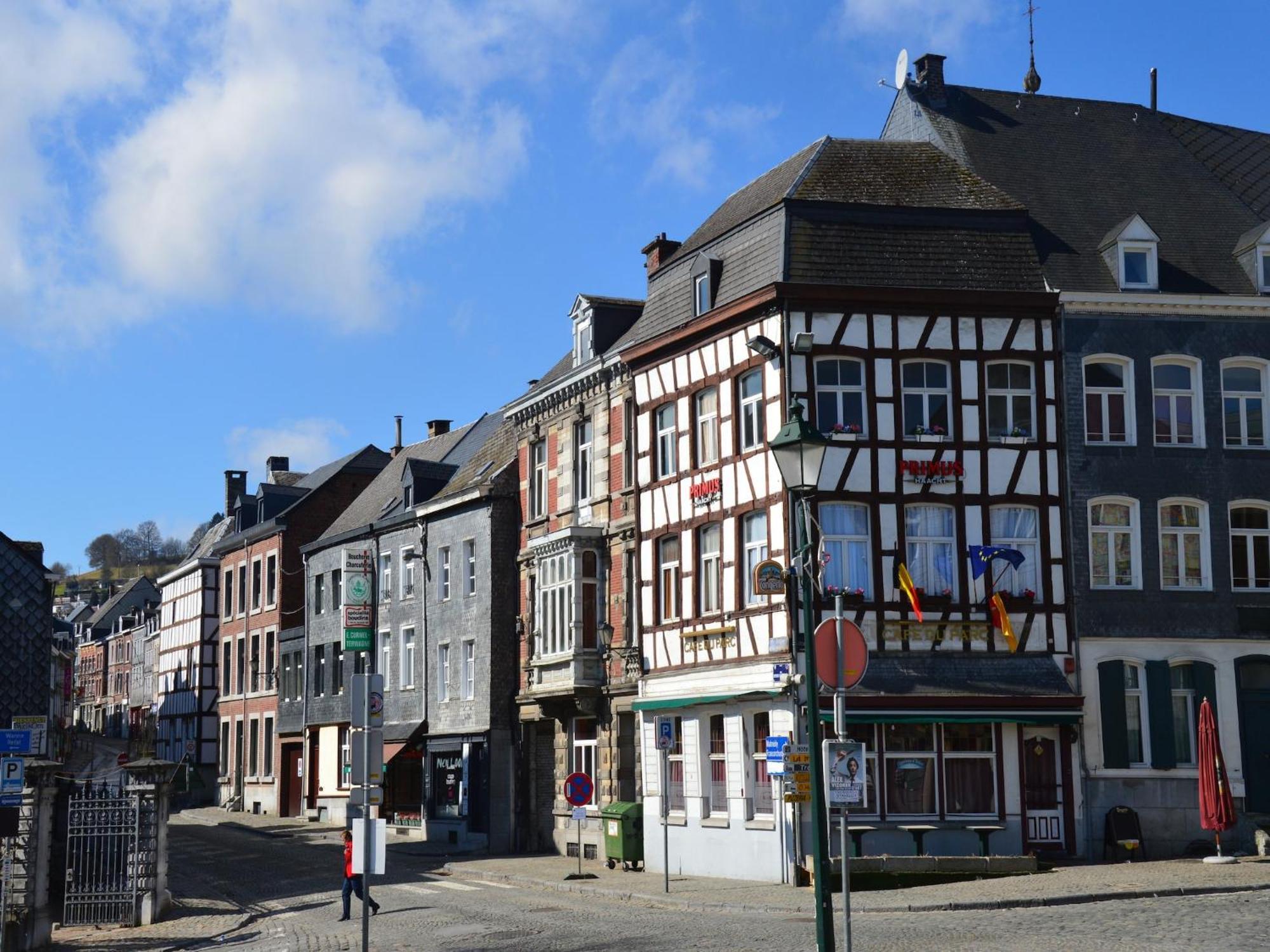 Luxury Apartment In Malmedy With Bubble Bath Exterior foto